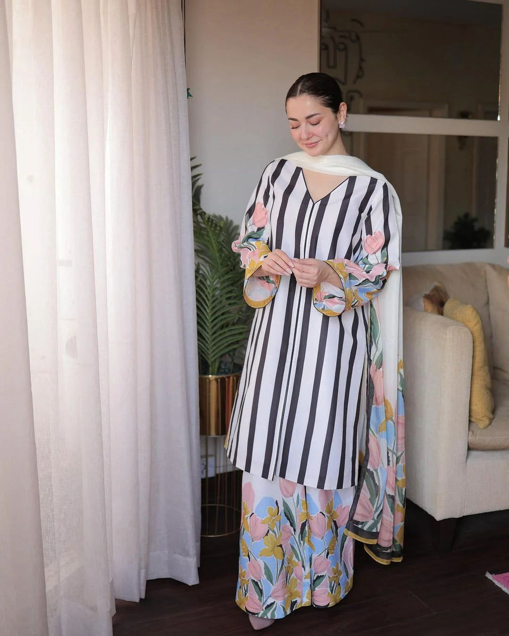 Digital Printed Doria Lawn Suit – Premium Summer Ready Stitched Dress for Women (Flyper Style)